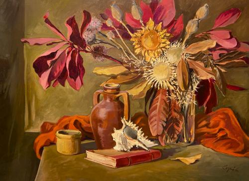 Conchiglia su libro e fiori di Luigi Carpi Conchiglia su libro e fiori di Luigi Carpi